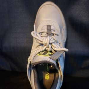 Heelys wheeled shoes